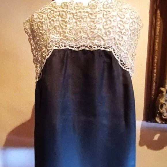 Lui Jo Gray/Cream Silk/Crochet Sleeveless Top - EU 42/US M - Picture 2 of 4